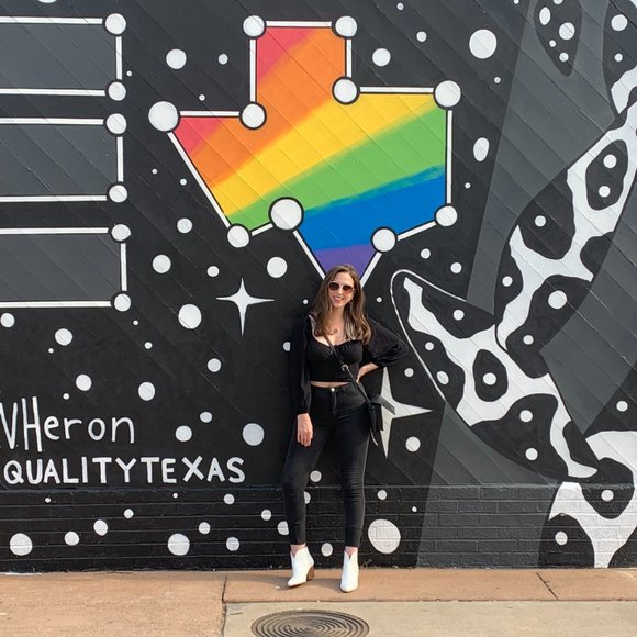 Meet your Posher, Kelsey - Picture 7 of 7